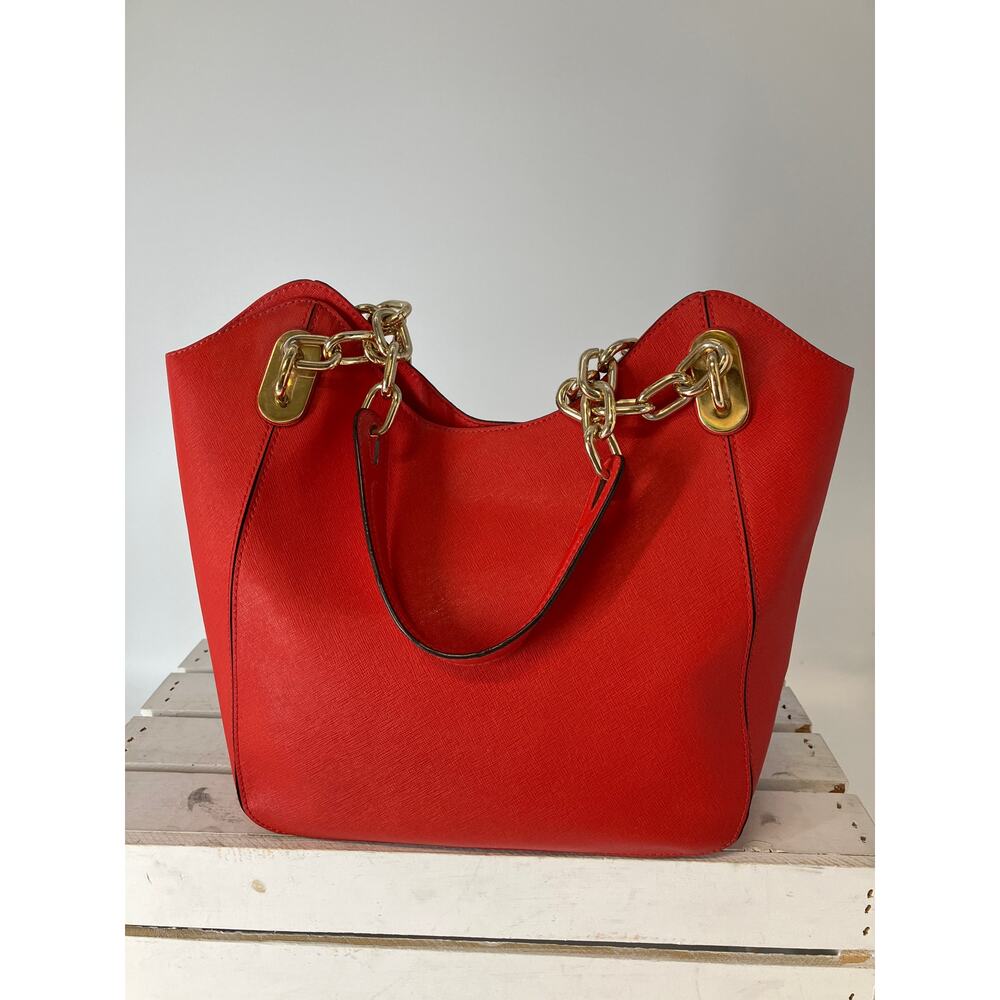 MICHAEL KORS, LARGE ORANGE-RED SAFFIANO LEATHER SHOULDER BAG - Picture 5 of 15